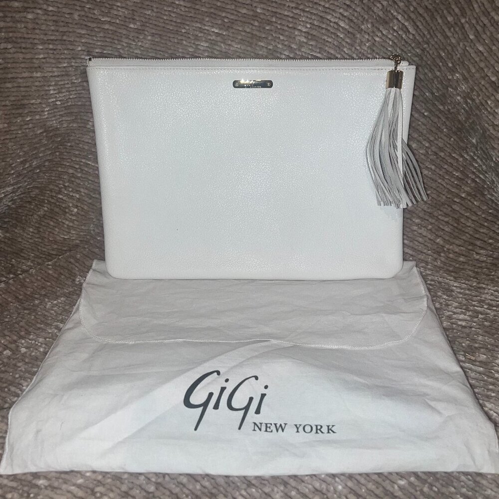 NWOT - Gigi Clutch Pebbled Leather (White)